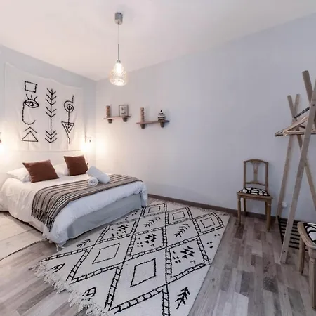 Aristide Briand - En Centre アパート