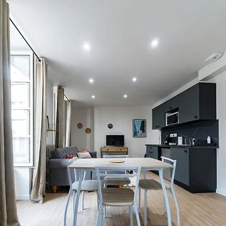 Aristide Briand - Design Centre شقة فيشي