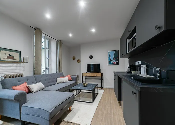 Aristide Briand - En Centre *