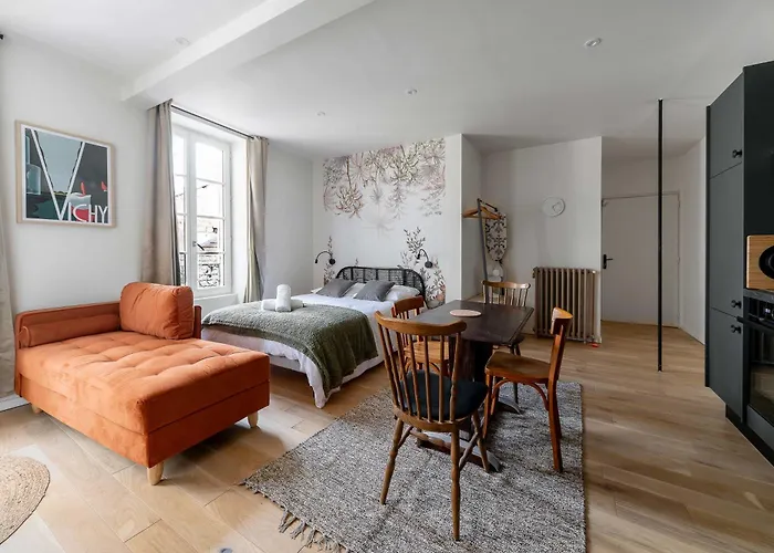 Aristide Briand - En Centre *